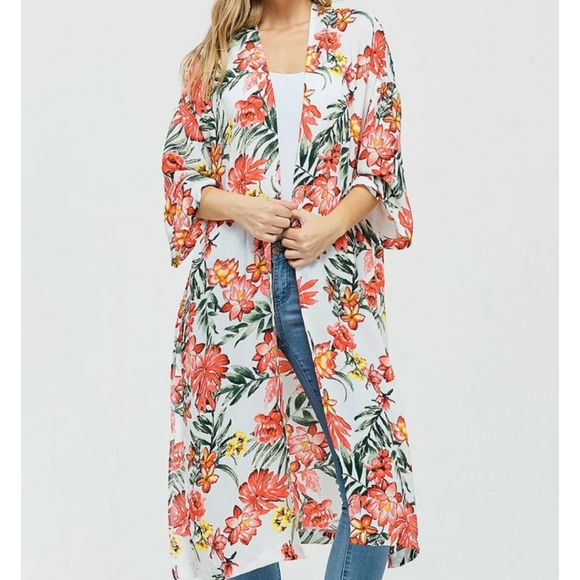 Frumos Tops - 🌿 Brand new floral open front side-split duster/kimono